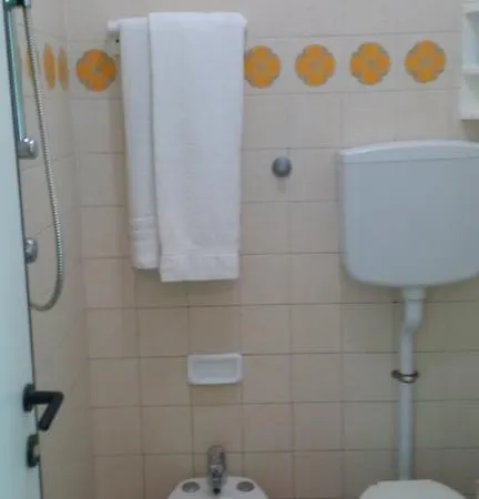 Trocadero Отель 2*