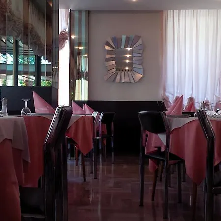 Trocadero Hotel