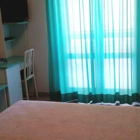 特罗卡德罗酒店 里乔内