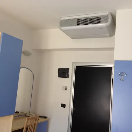 特罗卡德罗酒店 2* 里乔内