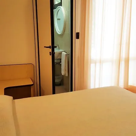 特罗卡德罗酒店 里乔内