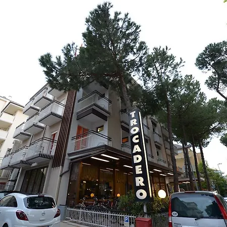 Trocadero Отель 2*