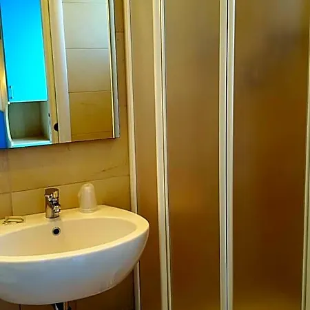 Trocadero 2*