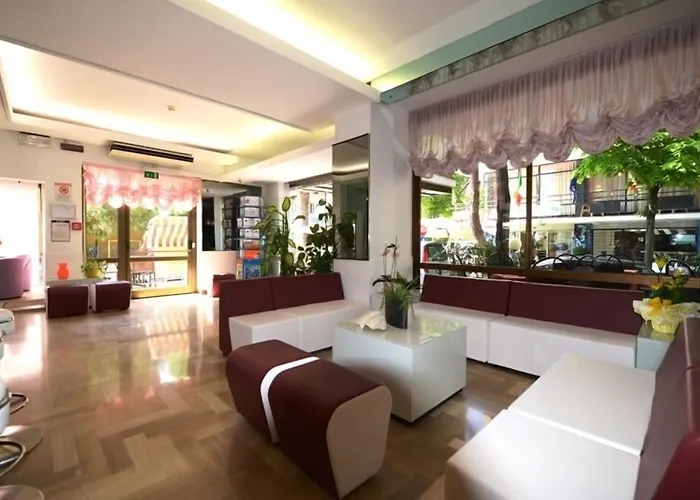 Hotel Trocadero 2*