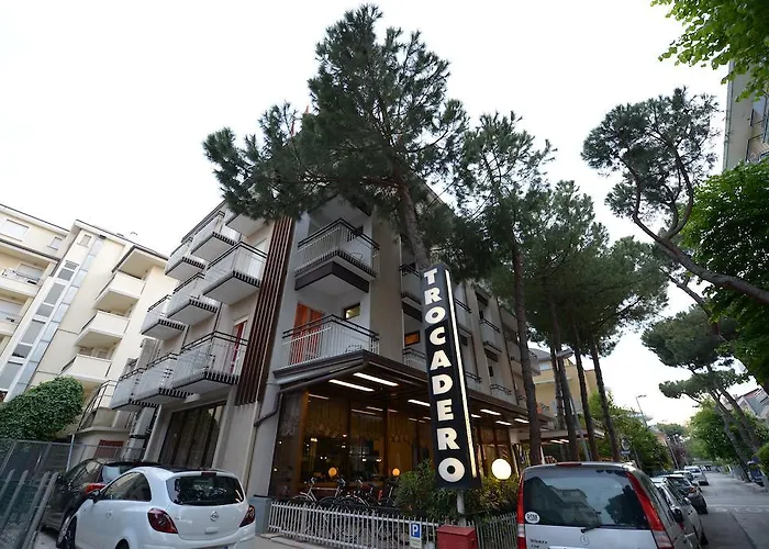Trocadero Hotel 2*